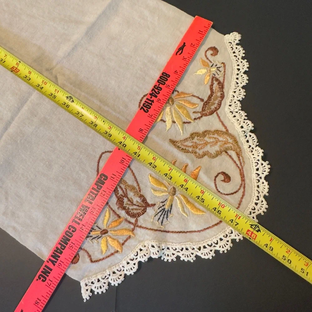 Vintage Floral Embroidered Table Runner Beige Linen Crochet Lace Trim 46x16 Boho